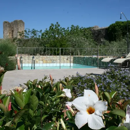 فندق Hotel Monteriggioni مونتيريجيوني