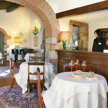 ホテル Hotel Monteriggioni