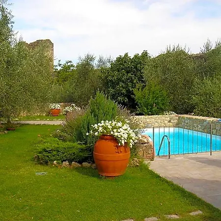 Hotel Monteriggioni فندق مونتيريجيوني