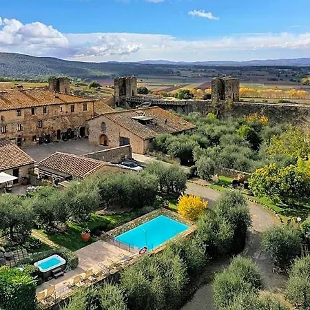 Hotel Monteriggioni فندق 4*