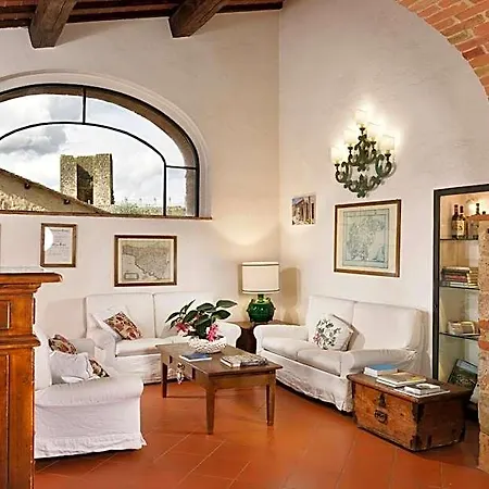 Hotel Monteriggioni فندق مونتيريجيوني