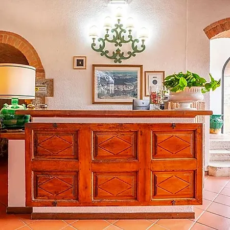Hotel Monteriggioni فندق مونتيريجيوني