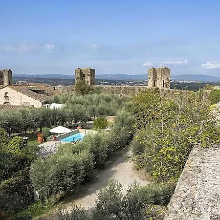 فندق Hotel Monteriggioni