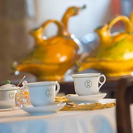 فندق Hotel Monteriggioni مونتيريجيوني