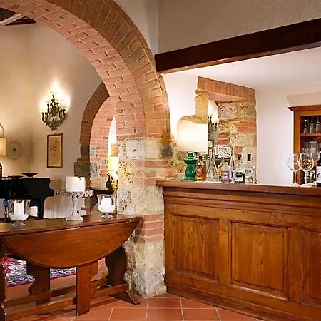 Hotel Monteriggioni فندق