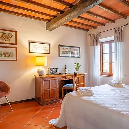 فندق Hotel Monteriggioni مونتيريجيوني
