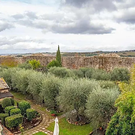 فندق Hotel Monteriggioni