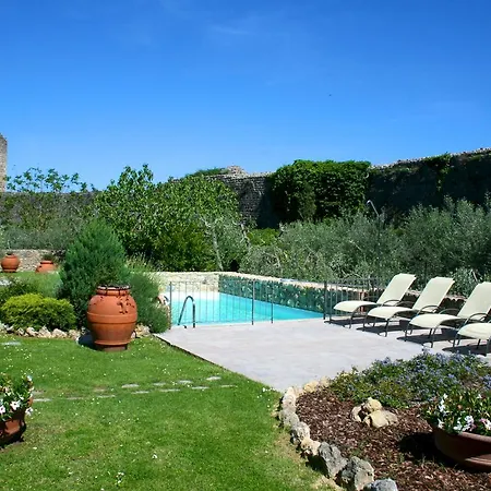 Hotel Monteriggioni ホテル